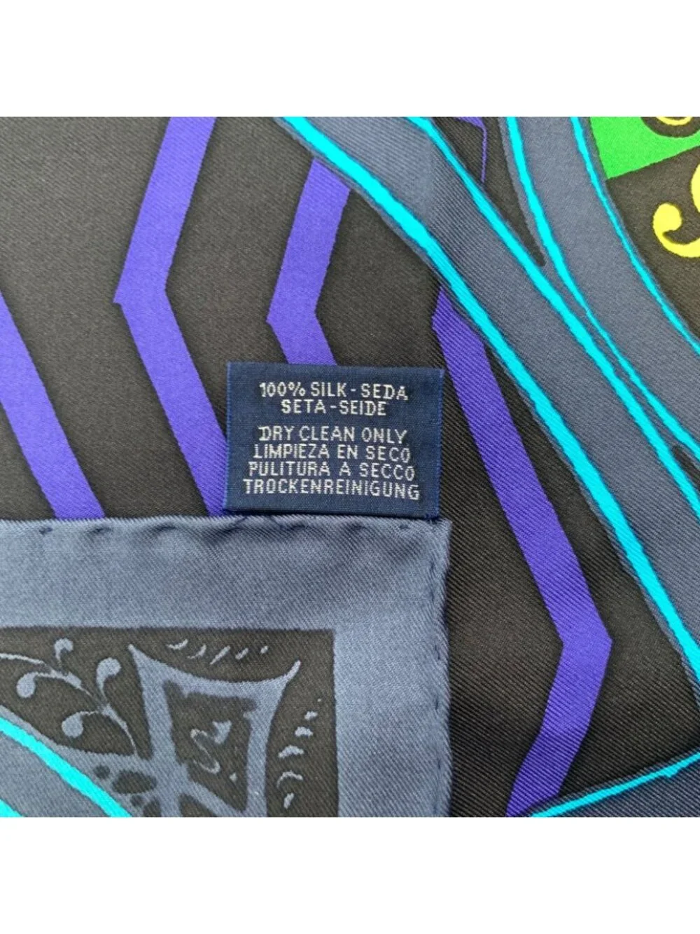 Hermes Carre 90 Jeu de Soie Silk Game Scarf - Picture 8 of 8